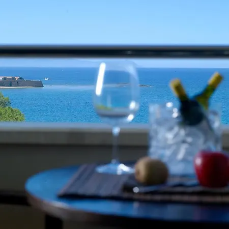 Irida 3* Chania (Crete)