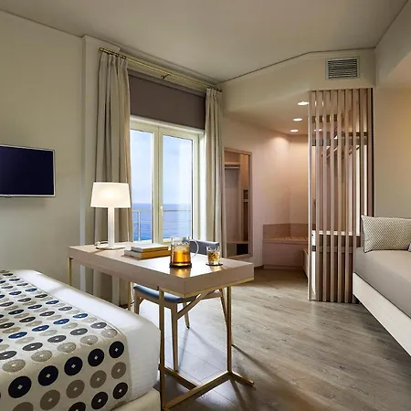 Hotel Irida 3*